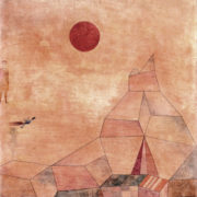 Tableau de Paul Klee représentant une montagne avec, dans le ciel, un oiseau, un ange et un soleil rouge.